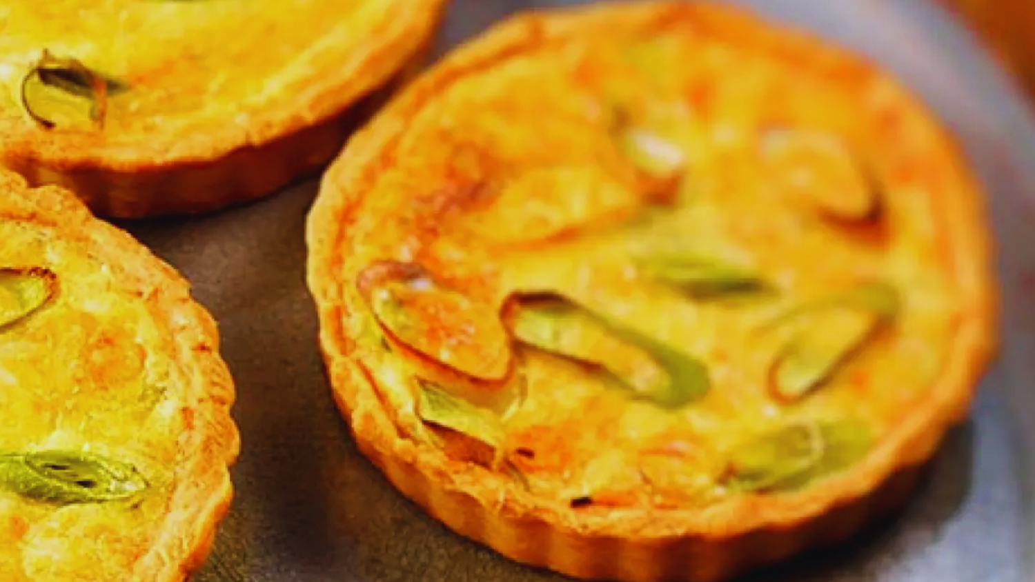 Mini Quiche Alho Poró com Bacon